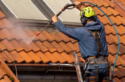 Démoussage et hydrofuge de toiture à Santec